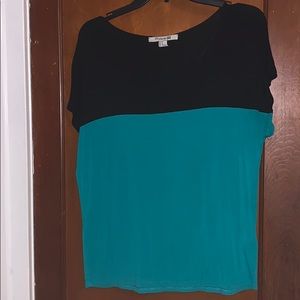 Black Teal Flowy T-shirt